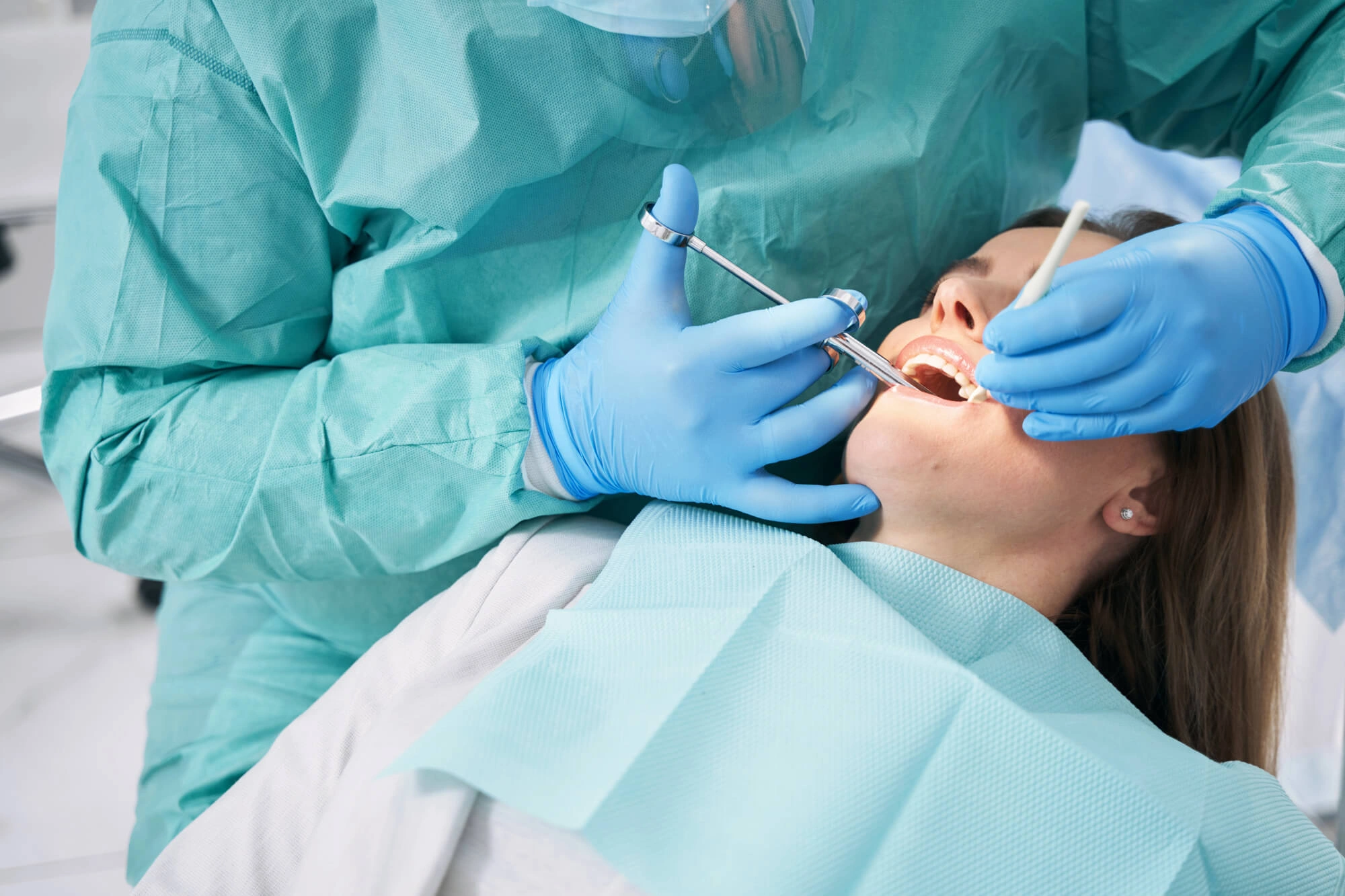 Dentist giving anesthesia sedation dentistry new smyrna beach fl